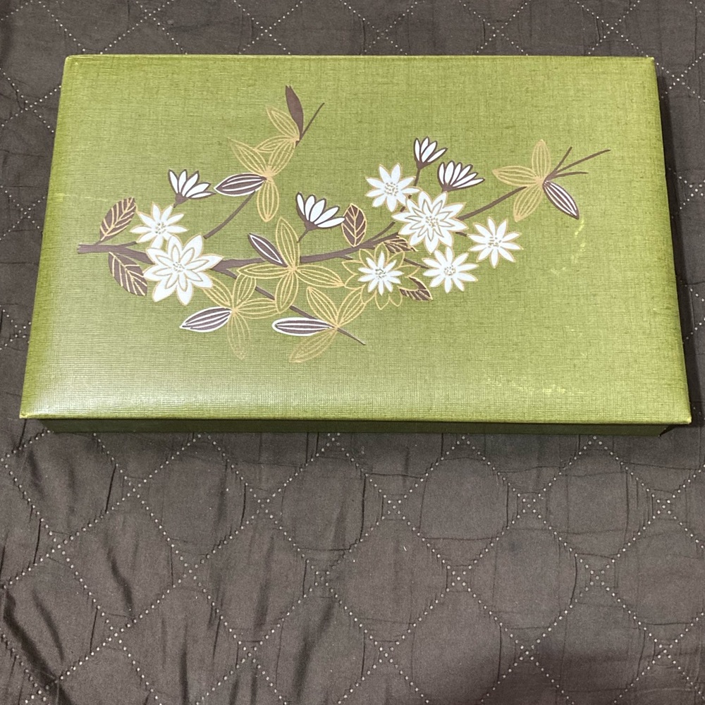 Vintage Springfield Stationery Set with reusable storage box